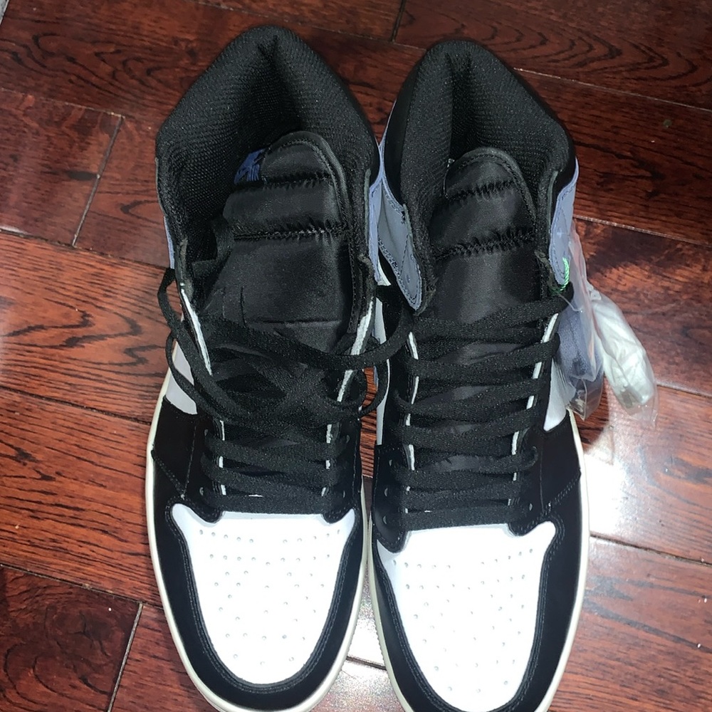 Jordan 1 Blue Moon - Size 12